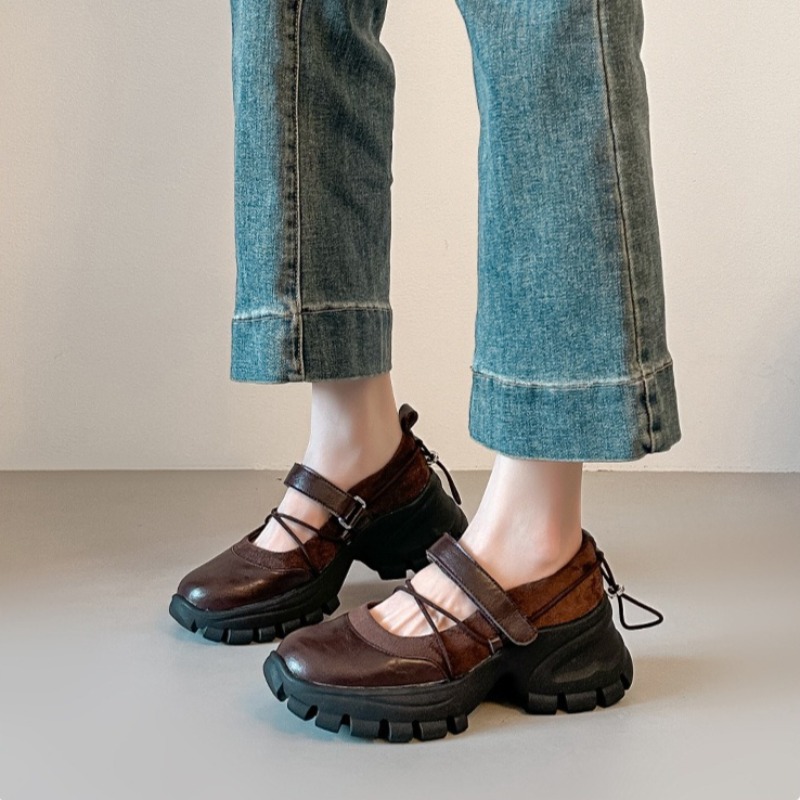 Women Shoes Sneakers - أحذية ماري جين الباليه الجديدة ذات