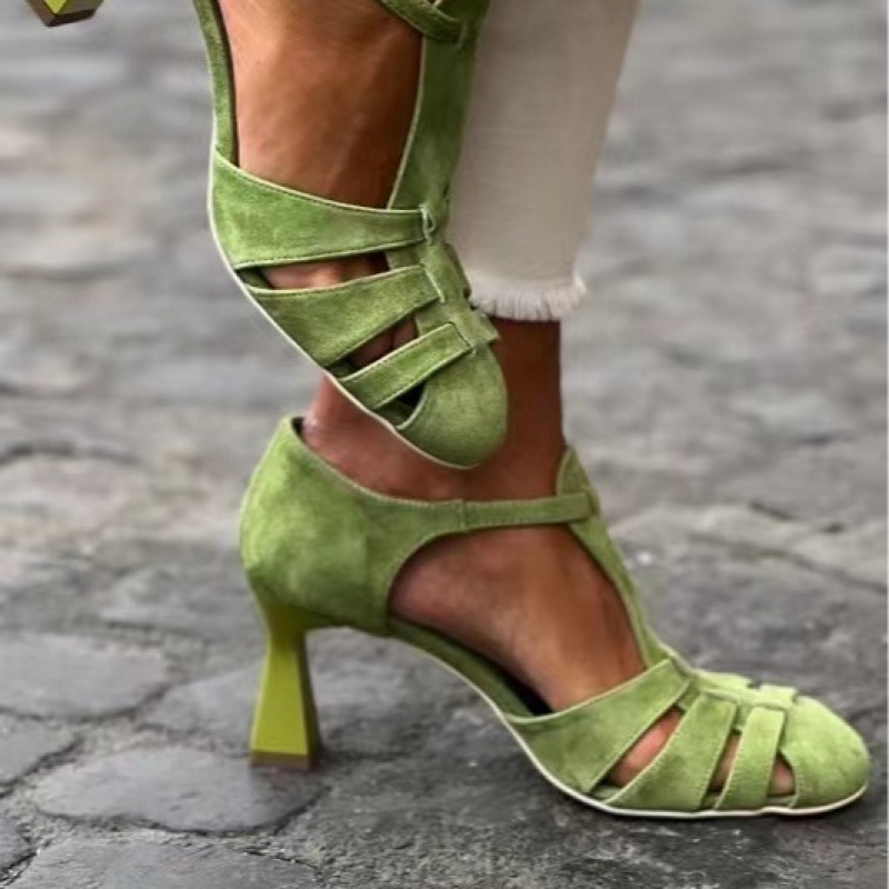 Women'S Shoes Kitten Heels - صنادل نسائية خضراء من الجلد المدبوغ