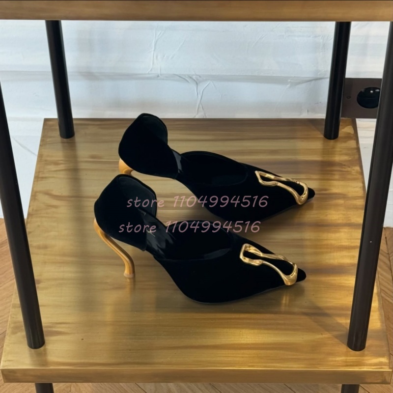 Women Shoes Model - ديكور معدني غطاء من جلد الغزال