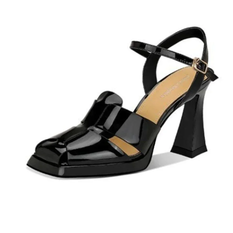 Women Shoes Model - المرأة صنادل عالية الكعب موضة براءات