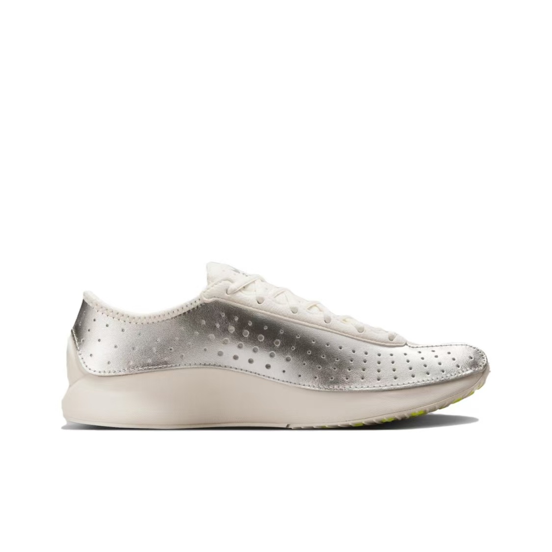 حذاء رياضي نسائي أصلي من Nike  - مراجعة Women Shoes Nike وسعره