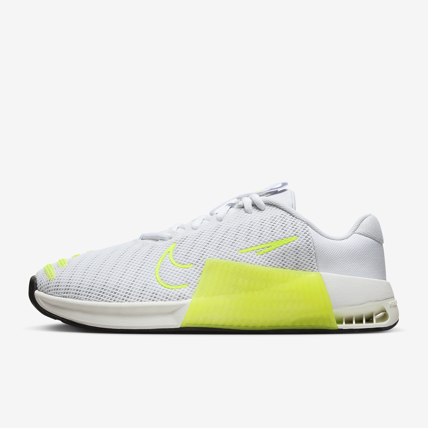 حذاء تدريب نسائي مبطن جديد من  - مراجعة Women Shoes Nike وسعره