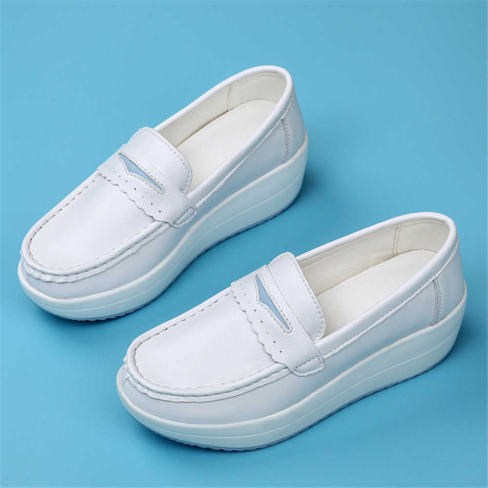 أحذية موكاسين نسائية فضية لزيا - مراجعة Women'S Shoes Volleyball وسعره