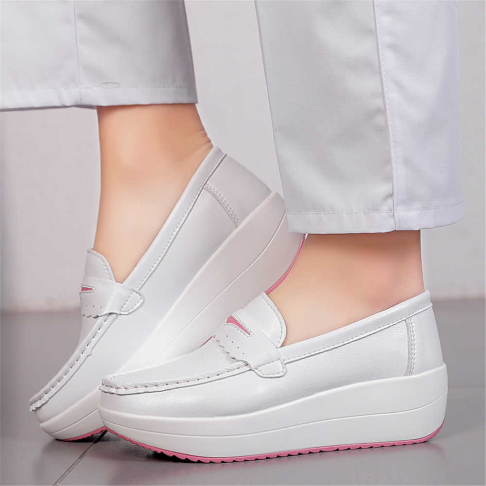 أحذية موكاسين نسائية فضية لزيا - مراجعة Women'S Shoes Volleyball وسعره