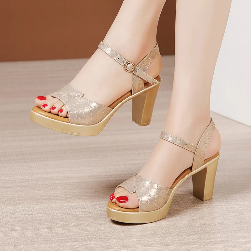 أحذية نسائية أنيقة جديدة بكعب  - مراجعة Women Shoes Model وسعره