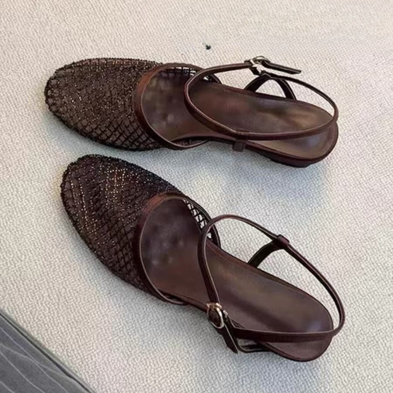 صنادل نسائية جديدة 2026 بكعب و - مراجعة Women Shoes Model وسعره