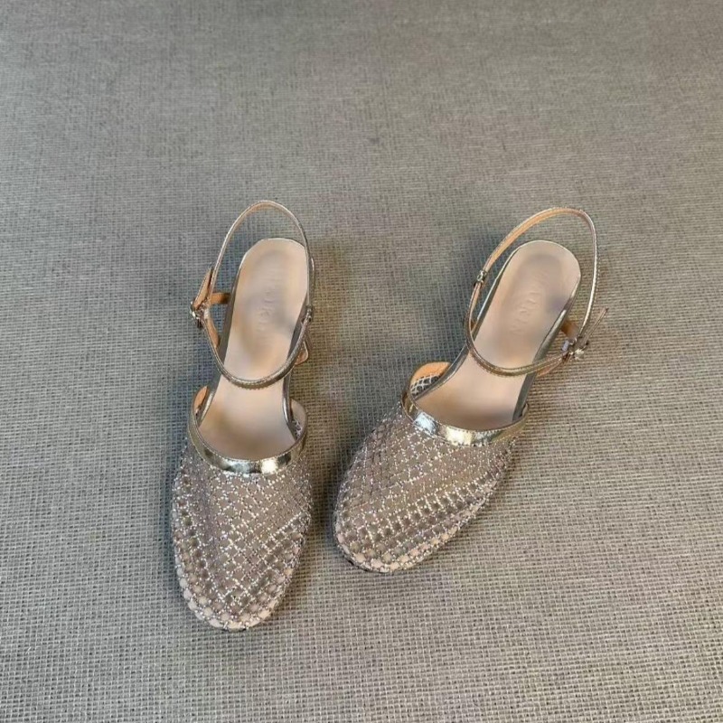 صنادل نسائية جديدة 2026 بكعب و - مراجعة Women Shoes Model وسعره